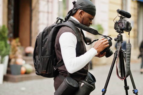 Recrutement : (02) Journalistes Reporters d’Images 