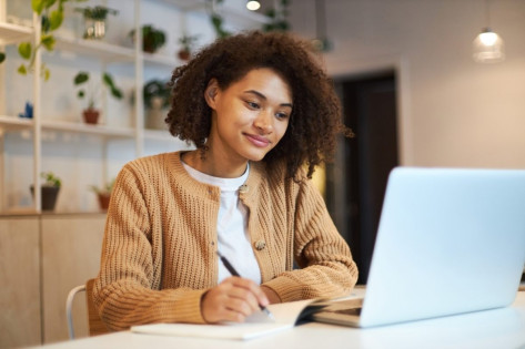OFFRE D’EMPLOI:  AGENT(E) DE COMMUNICATION