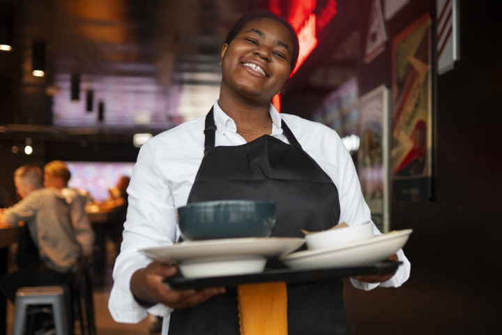 RECRUTEMENT : SERVEUR / SERVEUSE