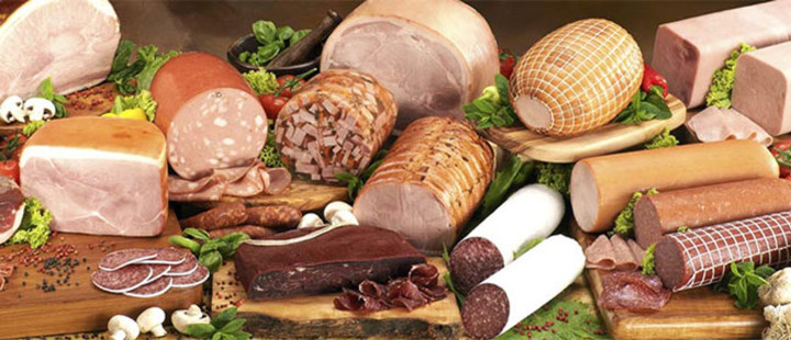 Une charcuterie recrute pour ses activités  une(01) jeune femme