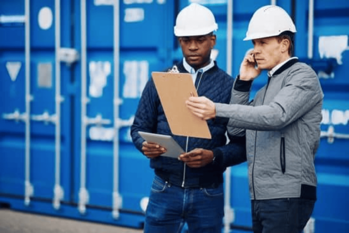 Une Société de transit, transport et logistique recrute :  (02) Transitaires (H/F)