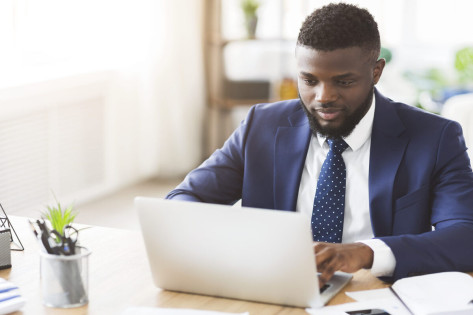 DIRECTEUR ADMINISTRATIF ET FINANCIER