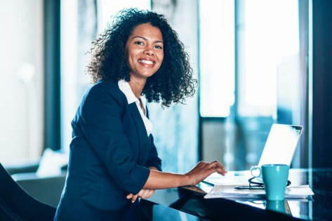 Une Association recrute un(e) assistant(e) en communication