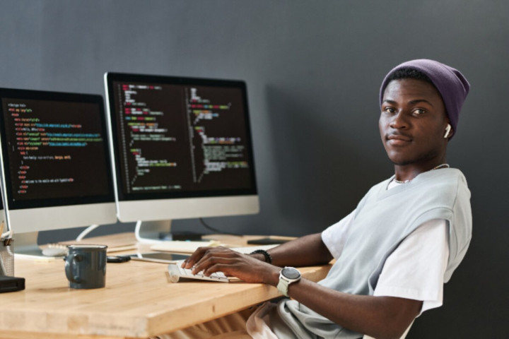 Offre d’Emploi : Développeur Full Stack Web & Mobile
