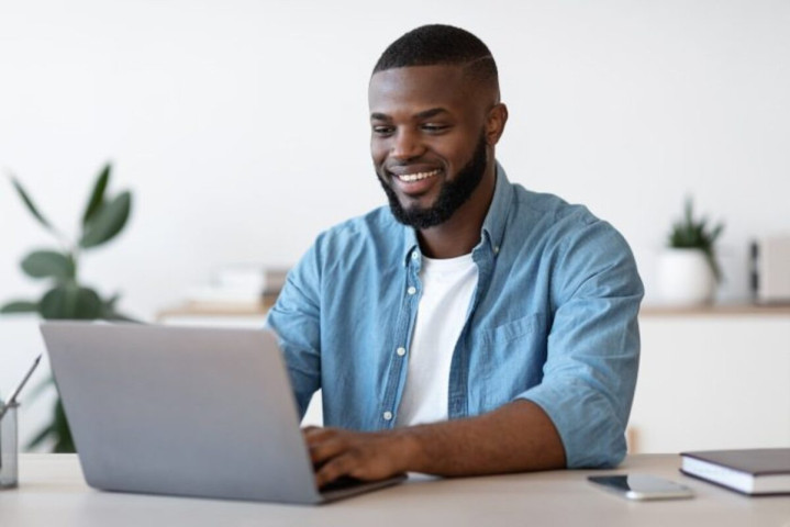 RECRUTEMENT_ TECHNICIEN(NE) COMMERCIAL(E)