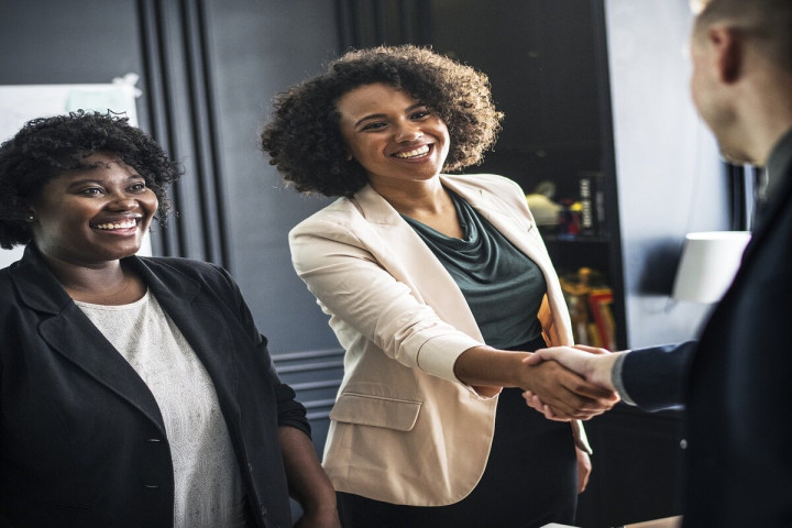 Recrutement : DEUX INTERPRETES BILINGUE (H/F)