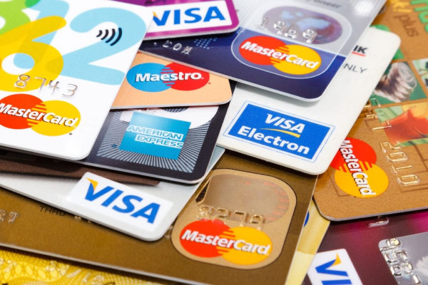 Combien de cartes bancaires à avoir?