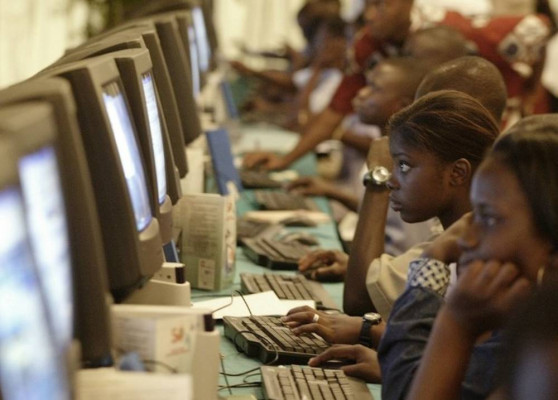 Cours d’initiation à l’informatique et création de campagne publicitaire sur Internet
